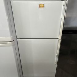 GE 30” TOP AND BOTTOM REFRIGERATOR 