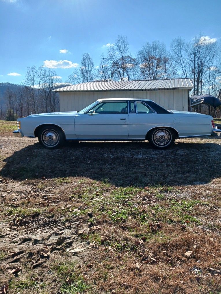 1975 Ford LTD