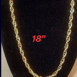 4 Collectible Vintage Chains