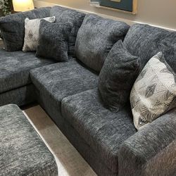 AP🎉 Great 2 Piece Sectional Couch With Chaise// Financing - Delivery 