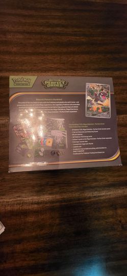 Pokémon Elite Training Box - Perfect Order