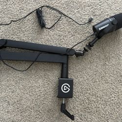 Shure M7 USB Microphone With Elgato Mic Arm