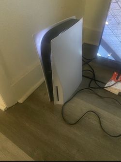 Ps5 ,two controllers and games