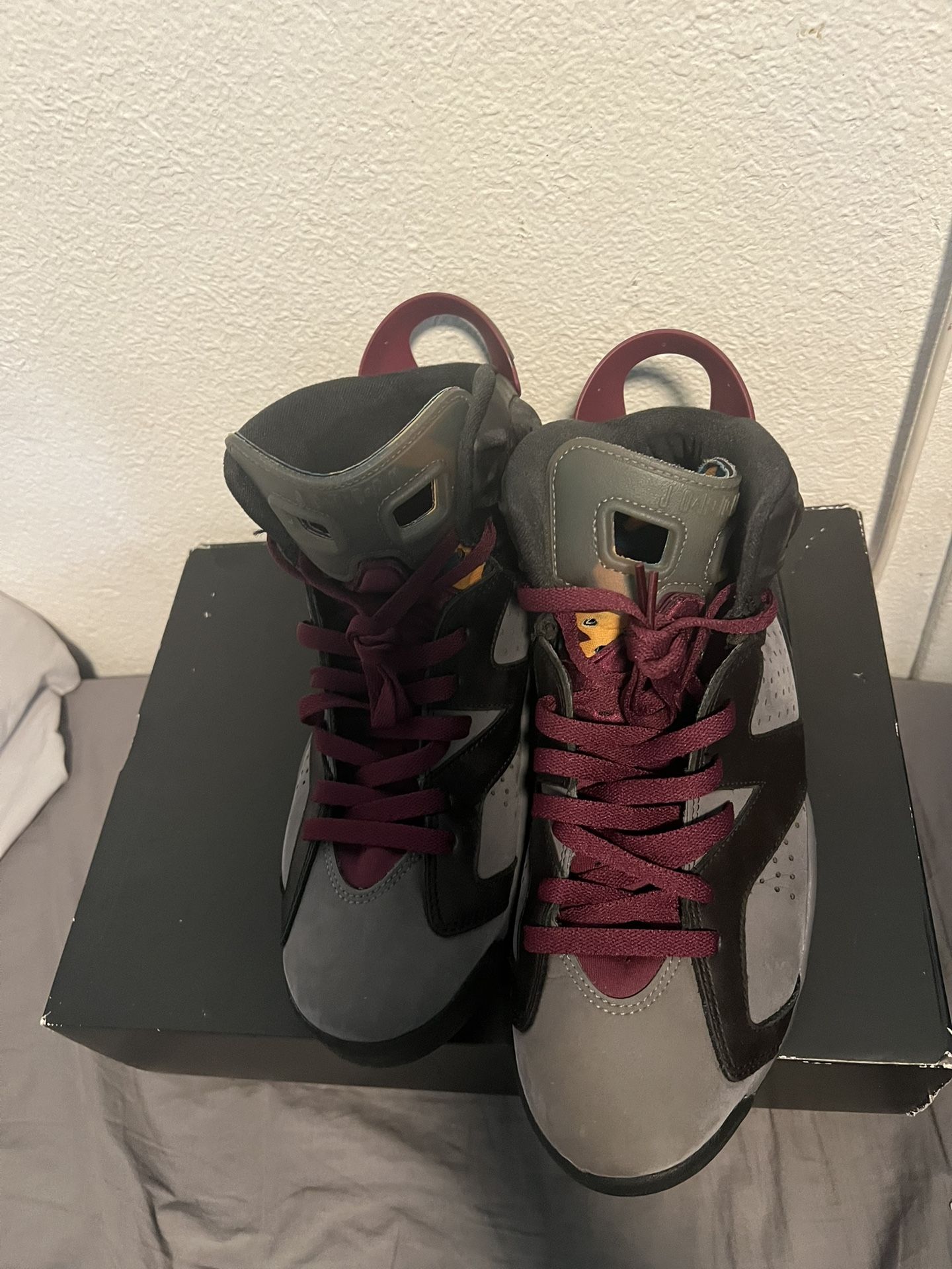 NIKE AIR JORDAN 6 RETRO 
