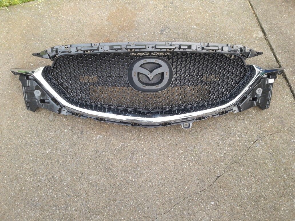 2017-2018 Mazda CX-5 front Grille OEM