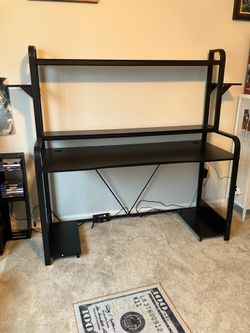 Gaming desk