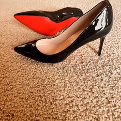 Red button High Heels 