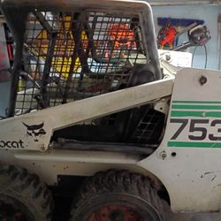 Bobcat 753