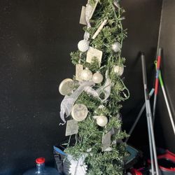 Xmas 🎄 Tree 🌲 Pre Lit Decor