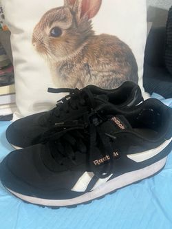 Women’s shoes 9