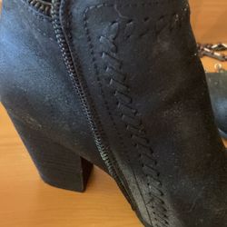 Black Low-Cut Boots