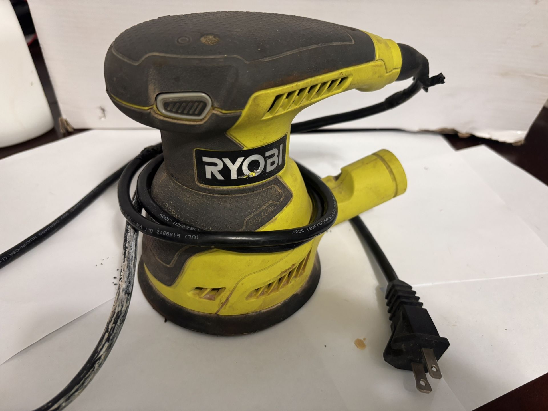 Ryobi 2.5 amp 5” orbital sander