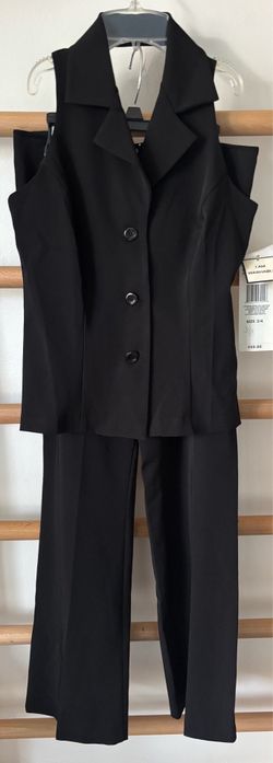 Women's Black Sleeveless Pantsuit