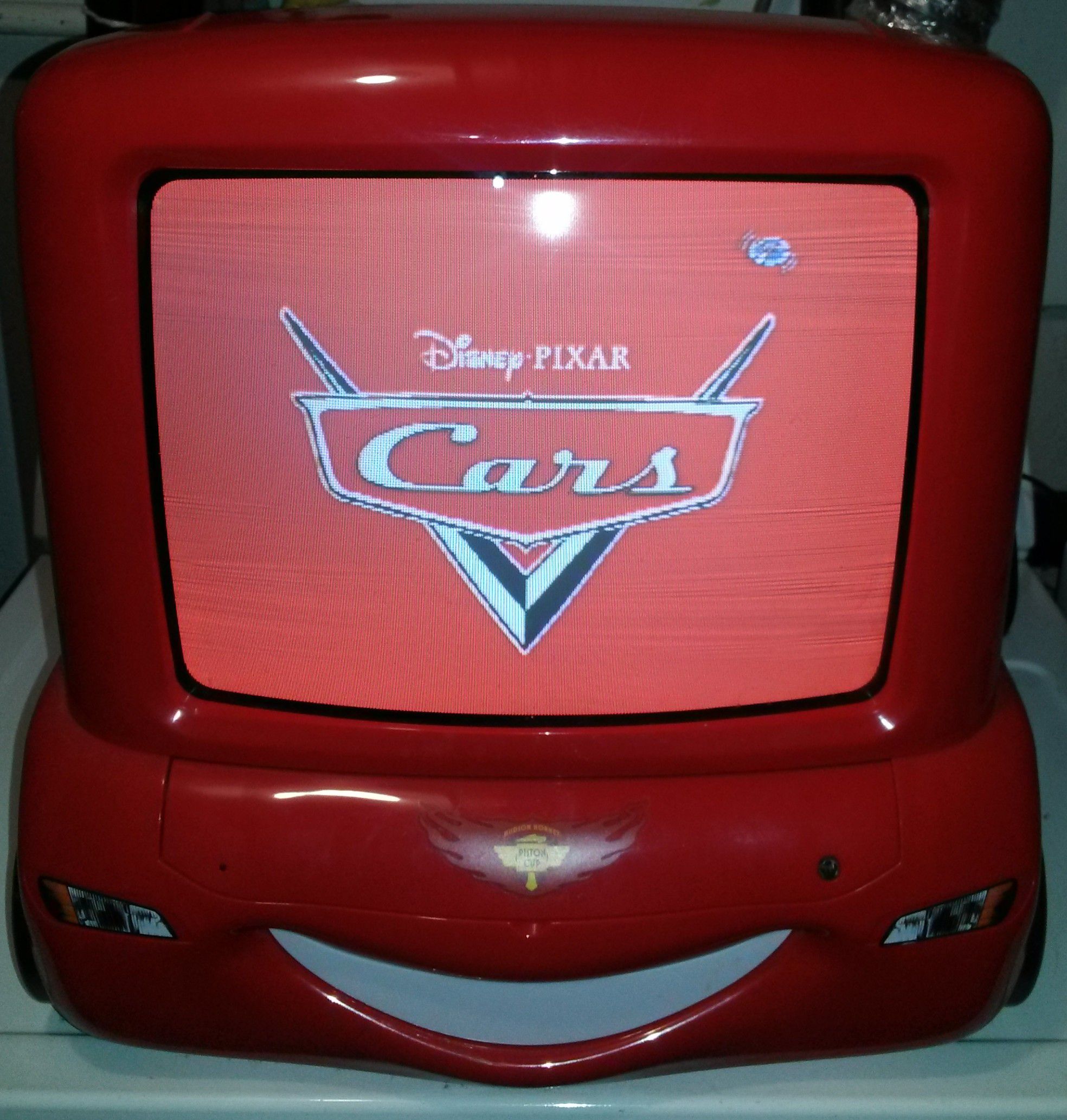 Disney Pixar Cars Lighting McQueen 13" Color TV and DVD Player