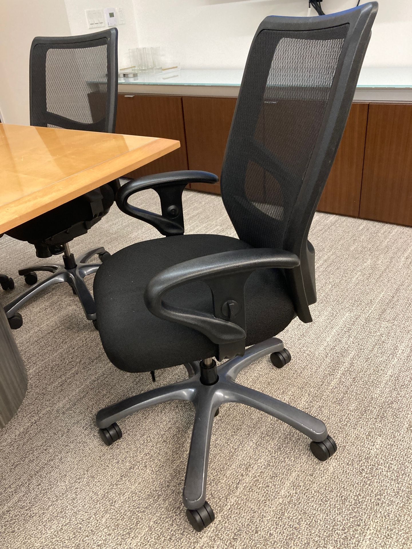Office Moving Sale: (70) Office Master Ergonomic Mesh Chairs – Now $30!