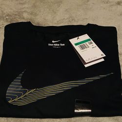 BRAND NEW MEN’S Nike TRAINING TEE - SIZE : X - LARGE