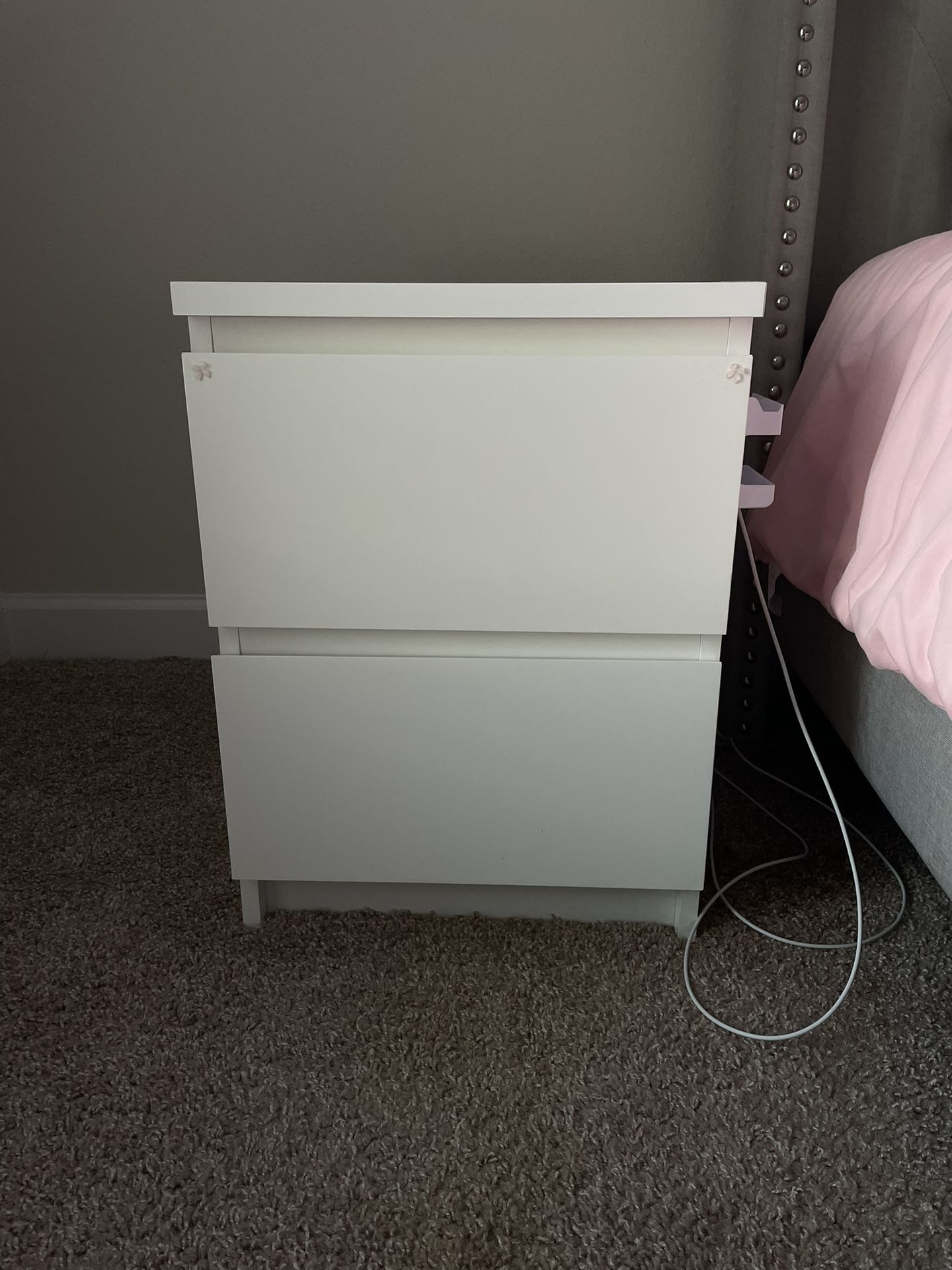 Nightstand / Side Table