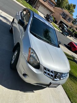 2014 Nissan Rogue Select