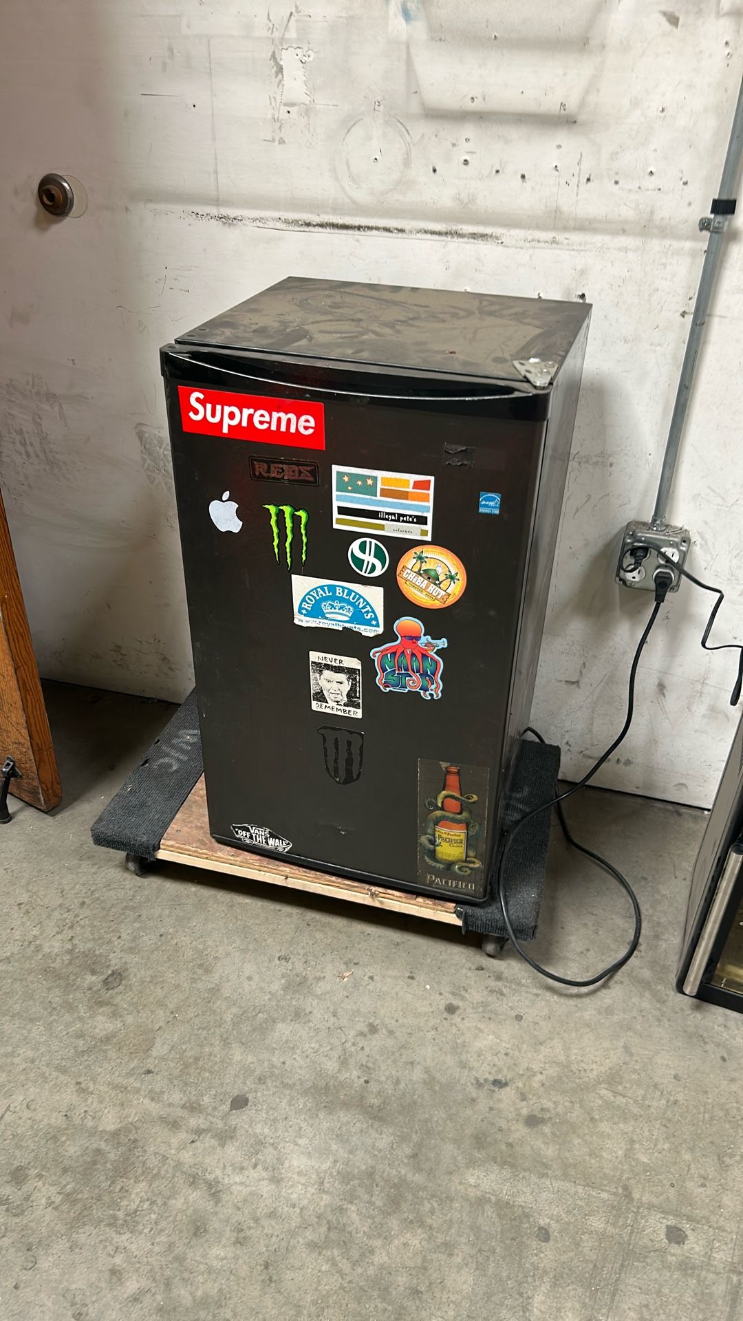 Mini Fridge Miniature Refrigerator Cooler Icebox Freezer