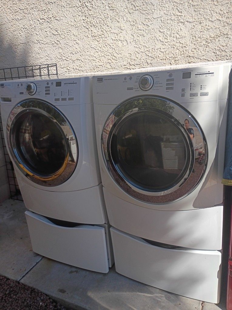 Washer And Gas Dryer Set In Good Condition