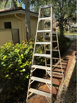 8’ Aluminum Step Ladder – Heavy Duty