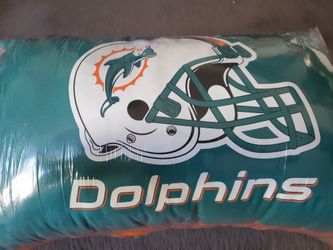 NEW.Miami Dolphin set of pillows.