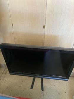 Vizio 37” LCD TV