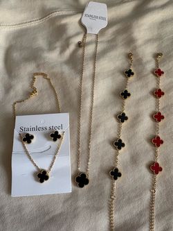 jJEWLERY