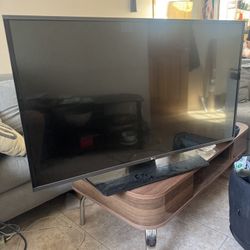 LG 44inch Tv