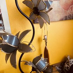 Two Vintage Anthony California Flower Petal Lamps 