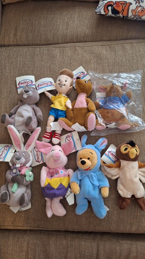 Retired Disney Beanie Babies Winnie-the-Pooh collectible Bundle Of 8 w/tag - 1990's