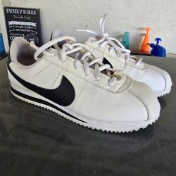 Nike Cortez