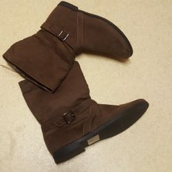 Brown boots size L