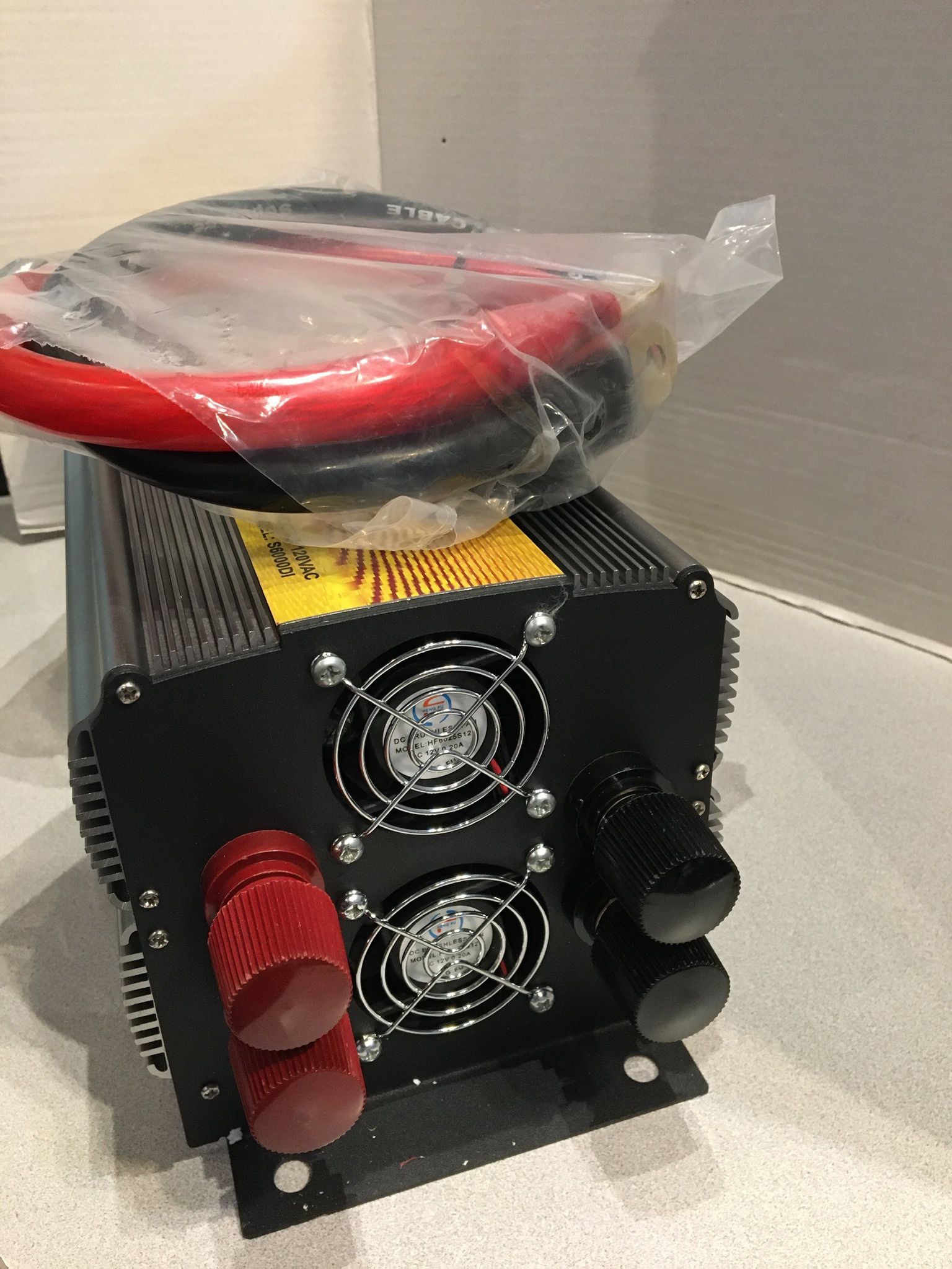 New 6000 Watt Power Inverter 12000 W Peak Power with HEAVY DUTY CABLES