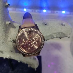 Relic Woman's Watch/ Made By Fossil/ Needs Battery