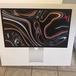 Apple Studio Display (tilt and height)