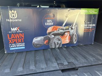 Husqvarna Lawn Xpert LE322R 40volt 21in Self Propelled Mower 2 Batteries NEW