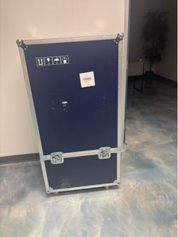 Shipping crate gig box