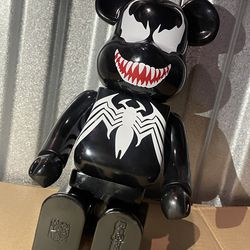Venom Bearbrick 400%