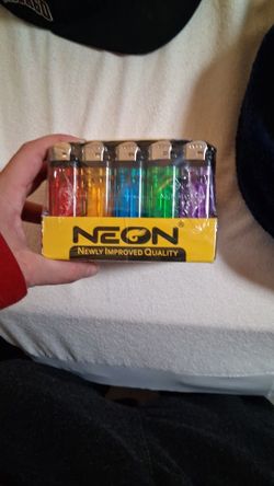 Case of 50 lighters