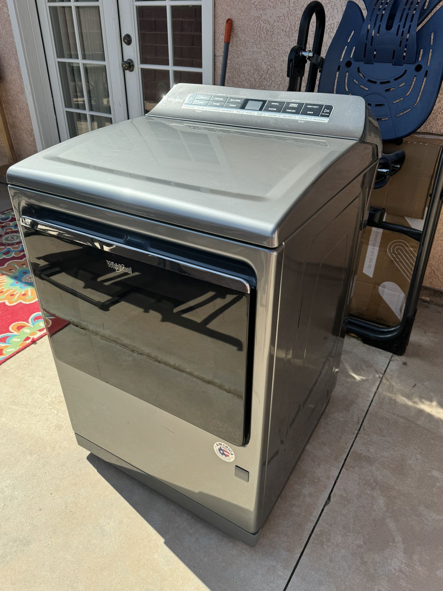 Whirlpool - 7.4 Cu. Ft. Smart Gas Dryer with Steam and Advanced Moisture Sensing - Chrome Shadow