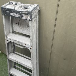 Ladder 4 Ft Still Strong 