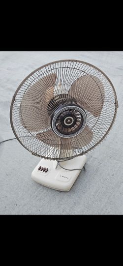 Vintage SANYO OSCILLATING FAN WORKS GREAT
