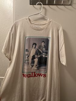 Wallows ‘22 Concert T shirt
