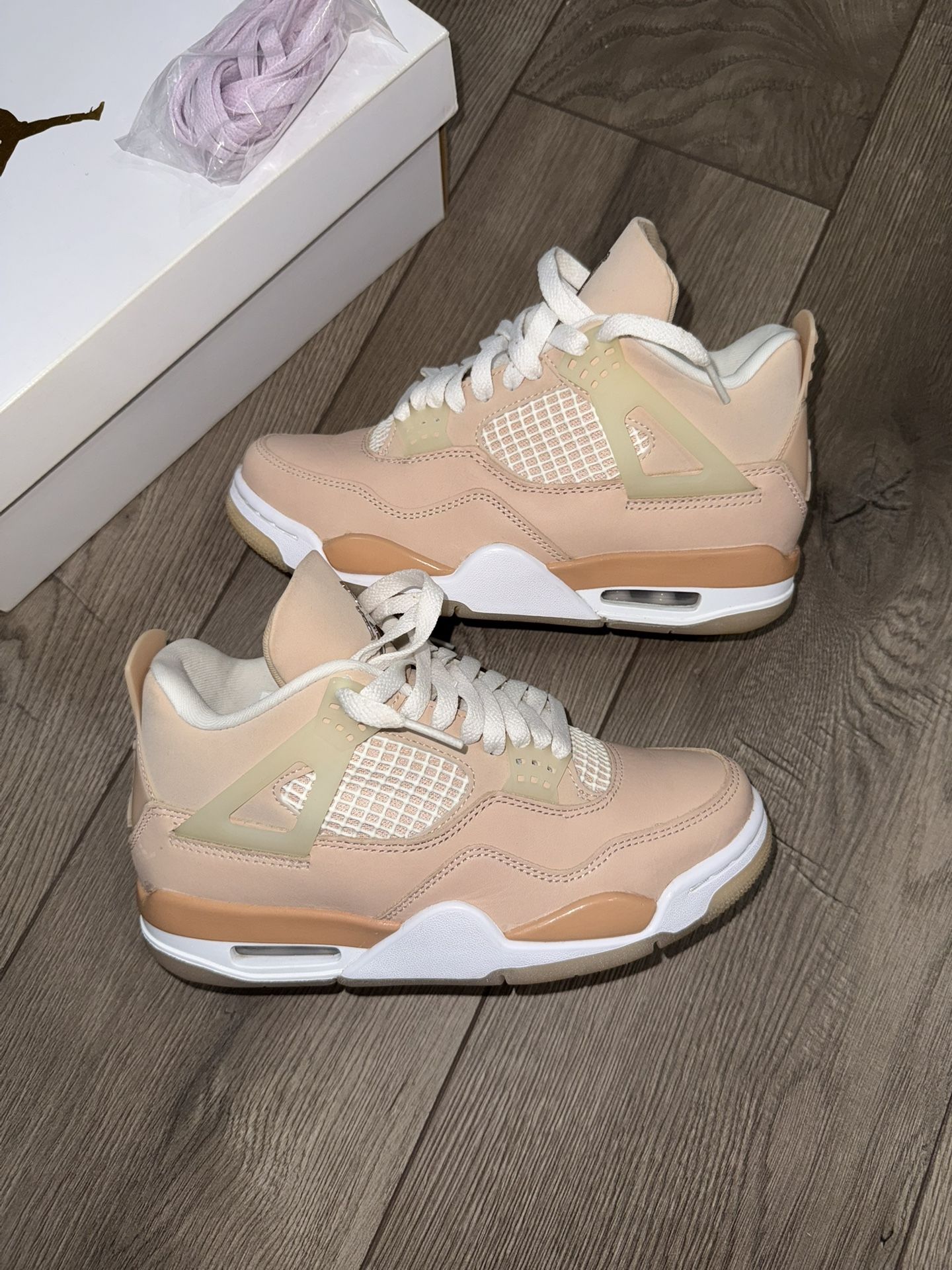 Jordan 4 Shimmer 4.5 Youth / 6 Women 