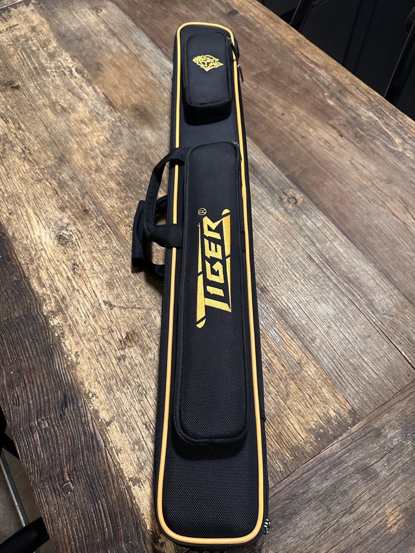 Tiger Cue Case