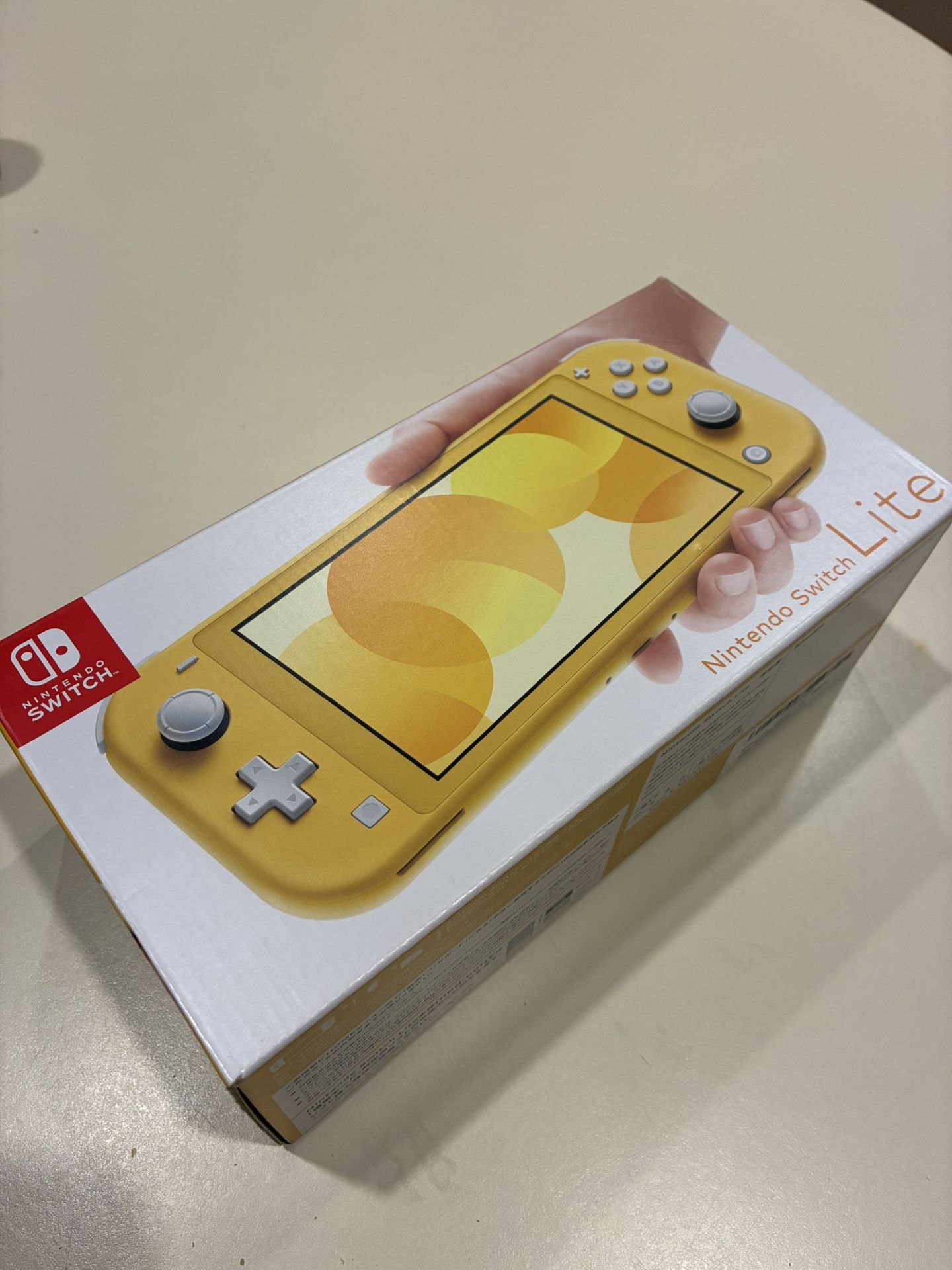 New Nintendo Switch Lite – Yellow Edition