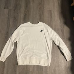 Y2K white Nike crewneck sweatshirt