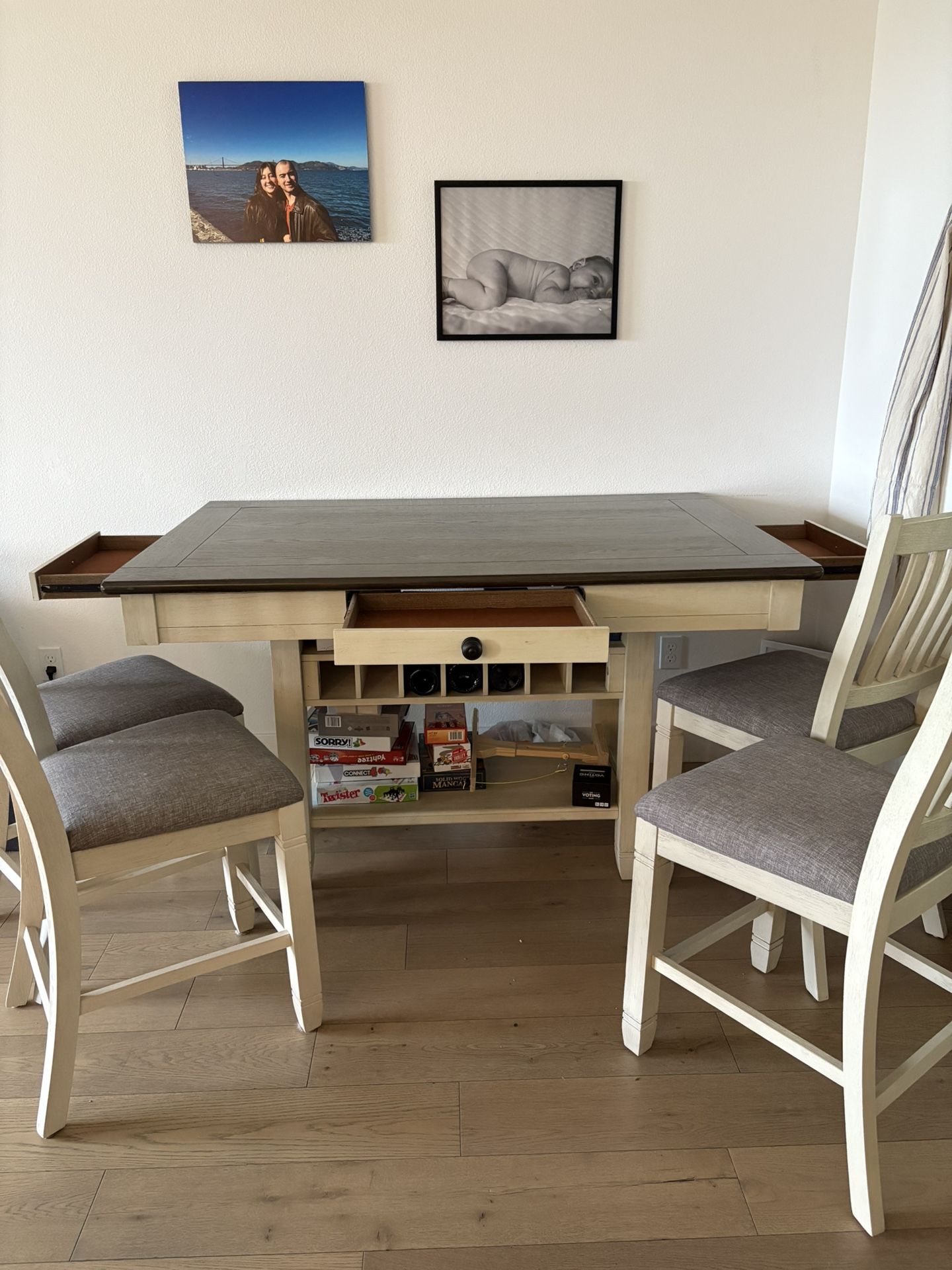 Dining Table , Great Condition
