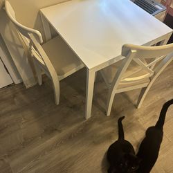 IKEA kitchen Table And Chairs 